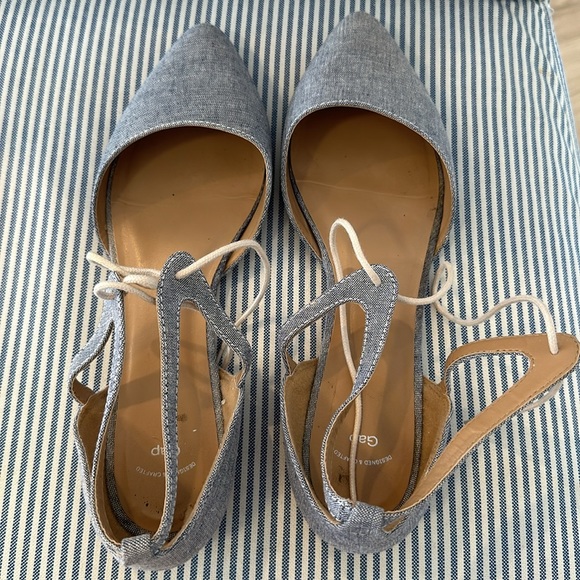 Gap size 9 blue chambray flats. - Picture 4 of 8